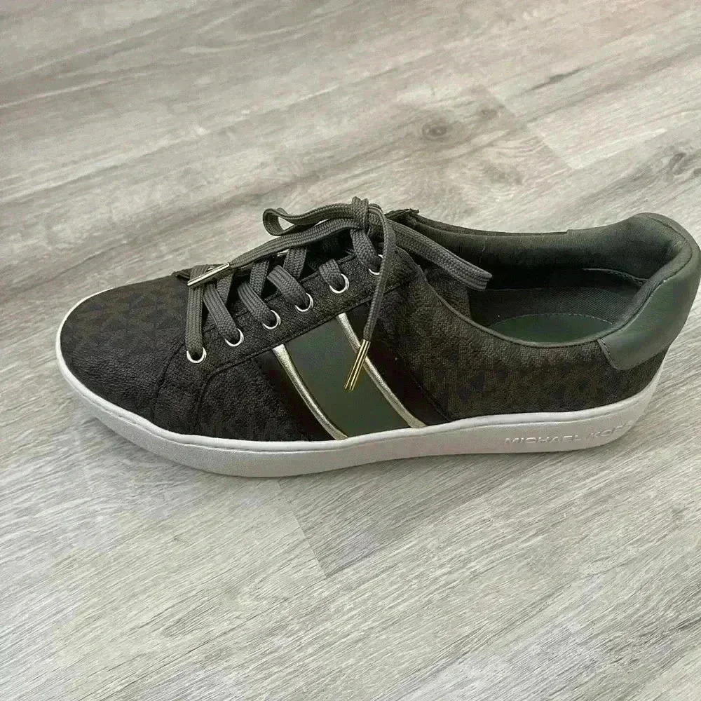 MICHAEL KORS - Poppy Stripe Lace
Up Sneaker 9 - Picture 6 of 11